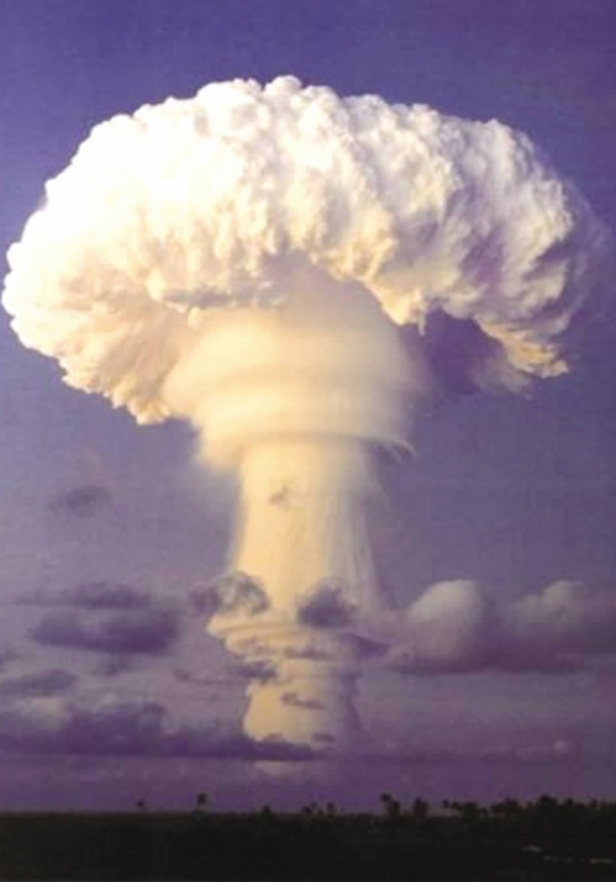 第一颗氢弹爆炸成功: