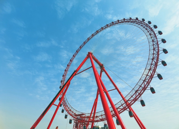 湖南最高摩天轮“湘潭眼”开转  高128米，可同时供252人观光